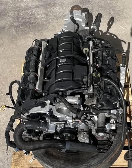 2017 Dodge Challenger 5.7L HEMI V8 Engine with 8-Speed Automatic Transmission 5 2017 Dodge Challenger 5.7L HEMI V8 Engine with 8-Speed Automatic Transmission